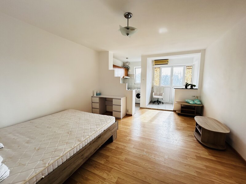 Titan, Minis, 5 min. Metrou, Parc IOR, garsoniera.